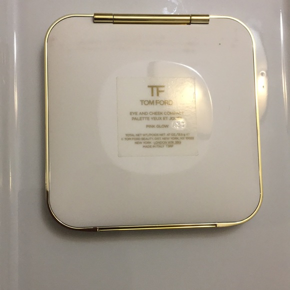 Tom Ford Limited Edition palette in Pink Glow. - Picture 5 of 5